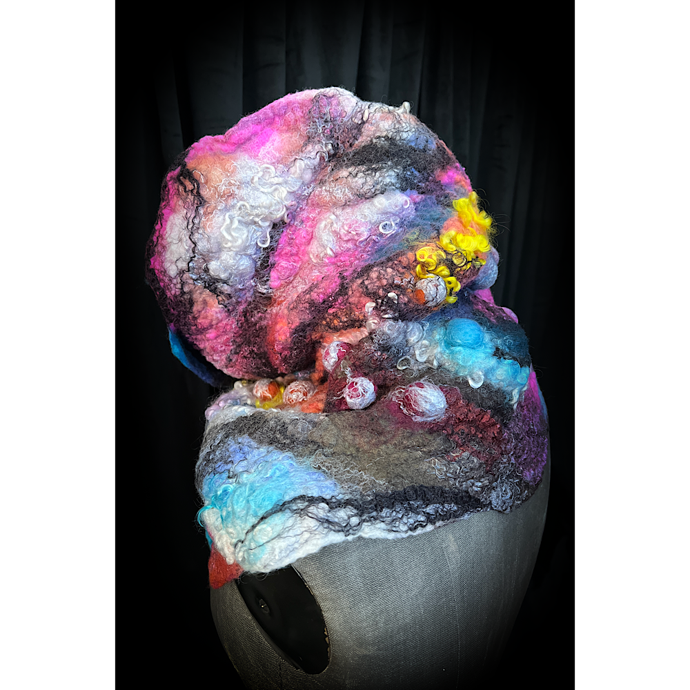 2022 Landscape serie  - Northen Rose - felted scarf