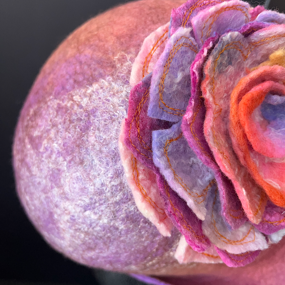 Felted flapper’s hat with rose size 23.5”