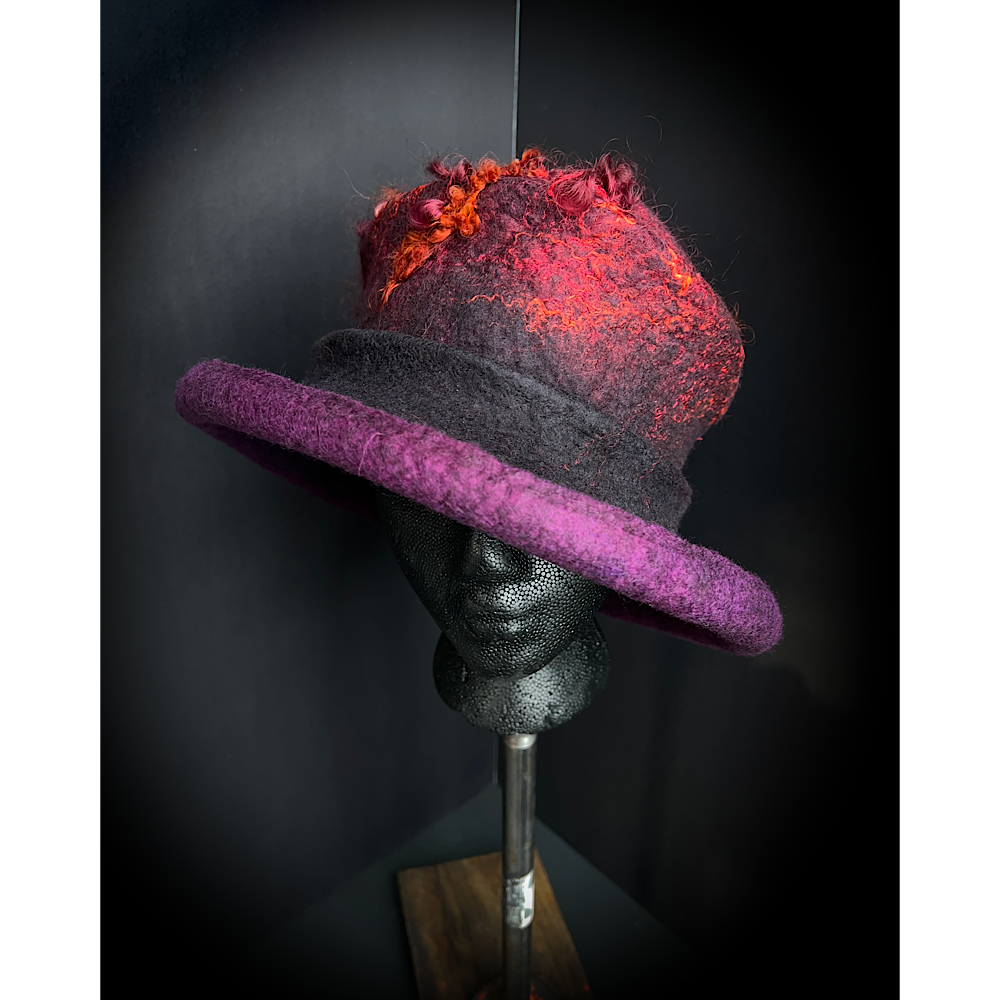 Felted hat- 23.5”