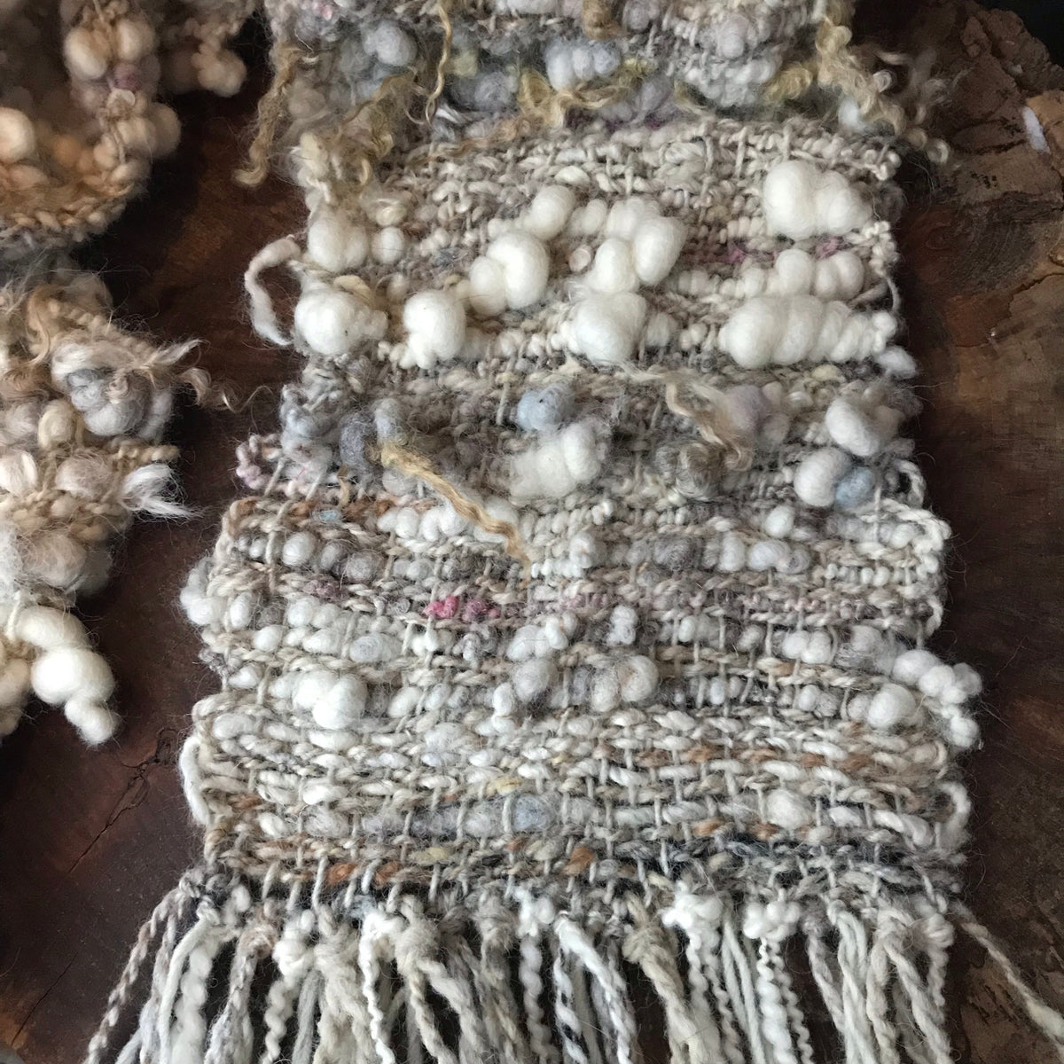 Natural white scarf 100% Wool  98” x 10”|Foulard blanc en laine 98”x10” - Mynoush