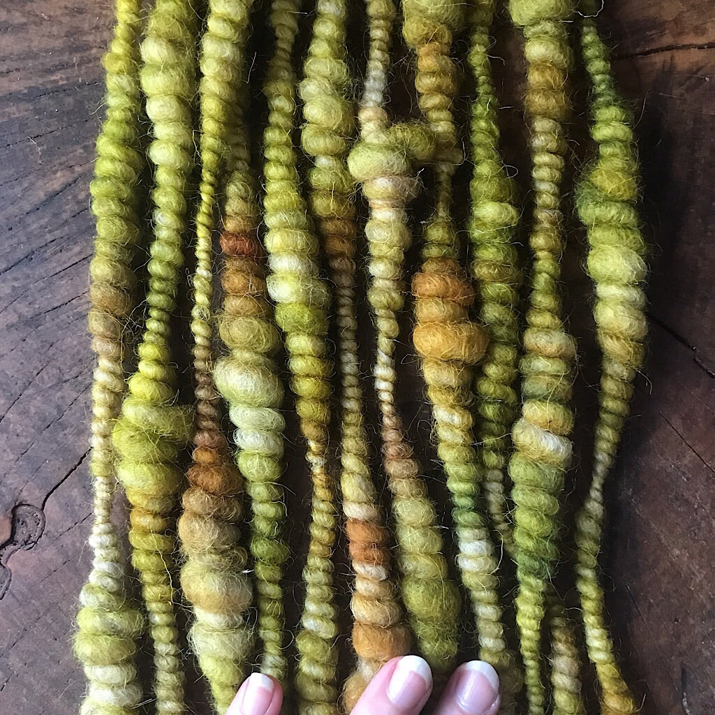 Early autumn weaving yarn