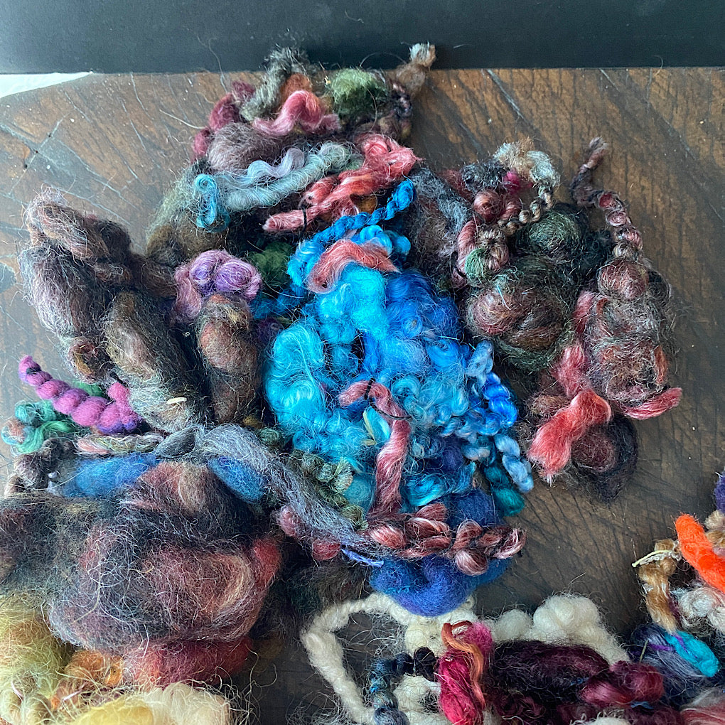 Weaving ends for crafting and felt