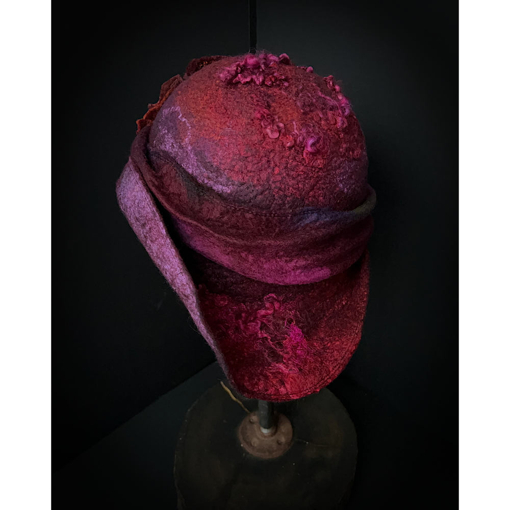 Felted flapper’s hat with rose size 24” 1/4