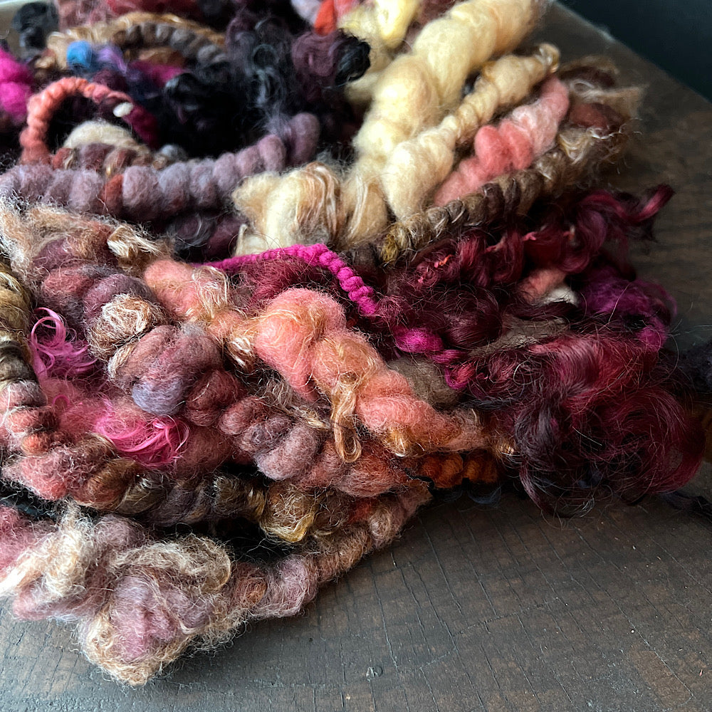 Winter rose - jumbo art yarn