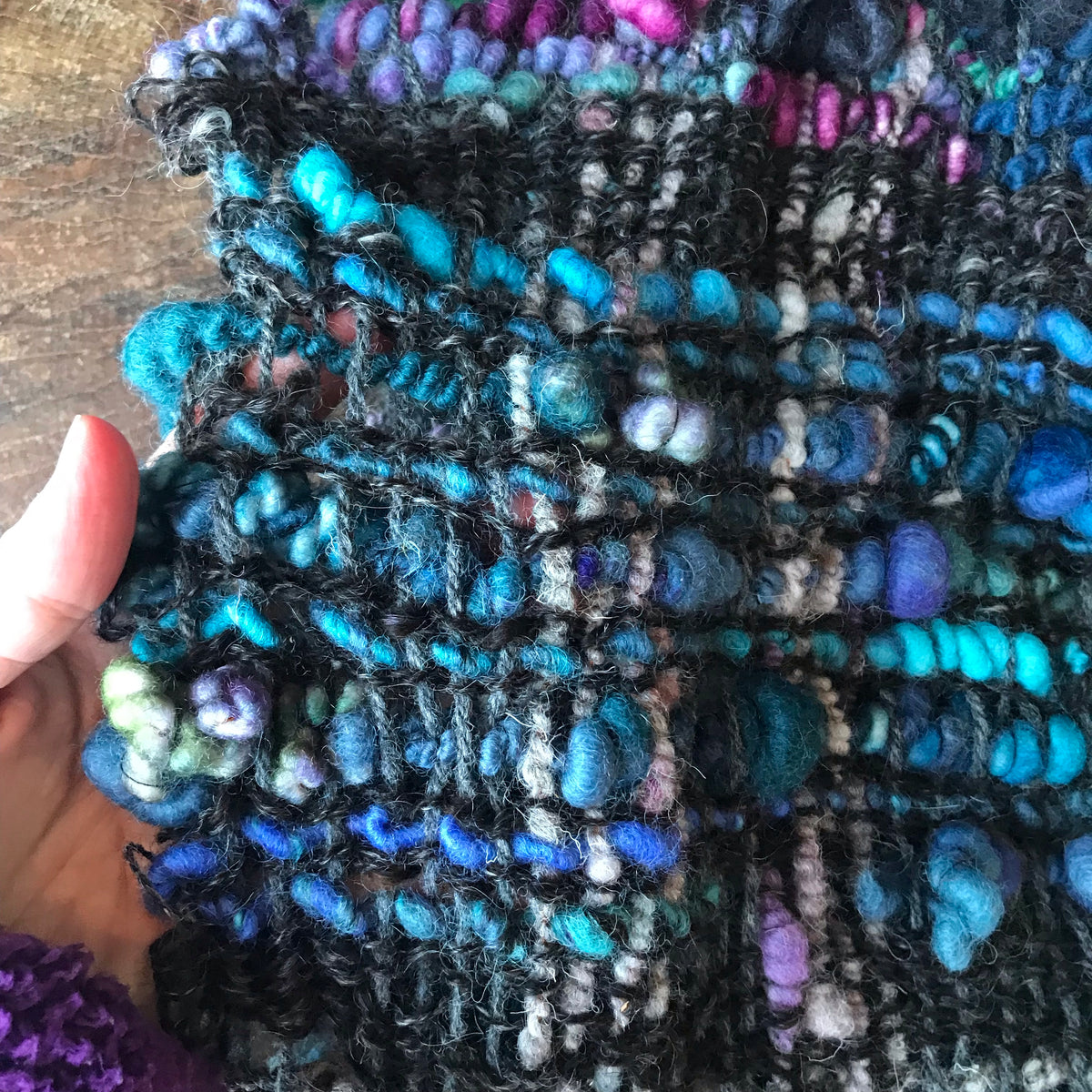 Blue hand woven scarf 100% Wool Hand woven 84”x9” Foulard bleu en laine tissé main 84”x9” - Mynoush