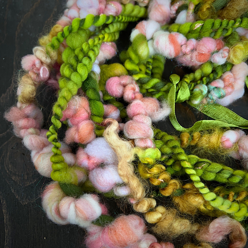 Art yarn for weaving