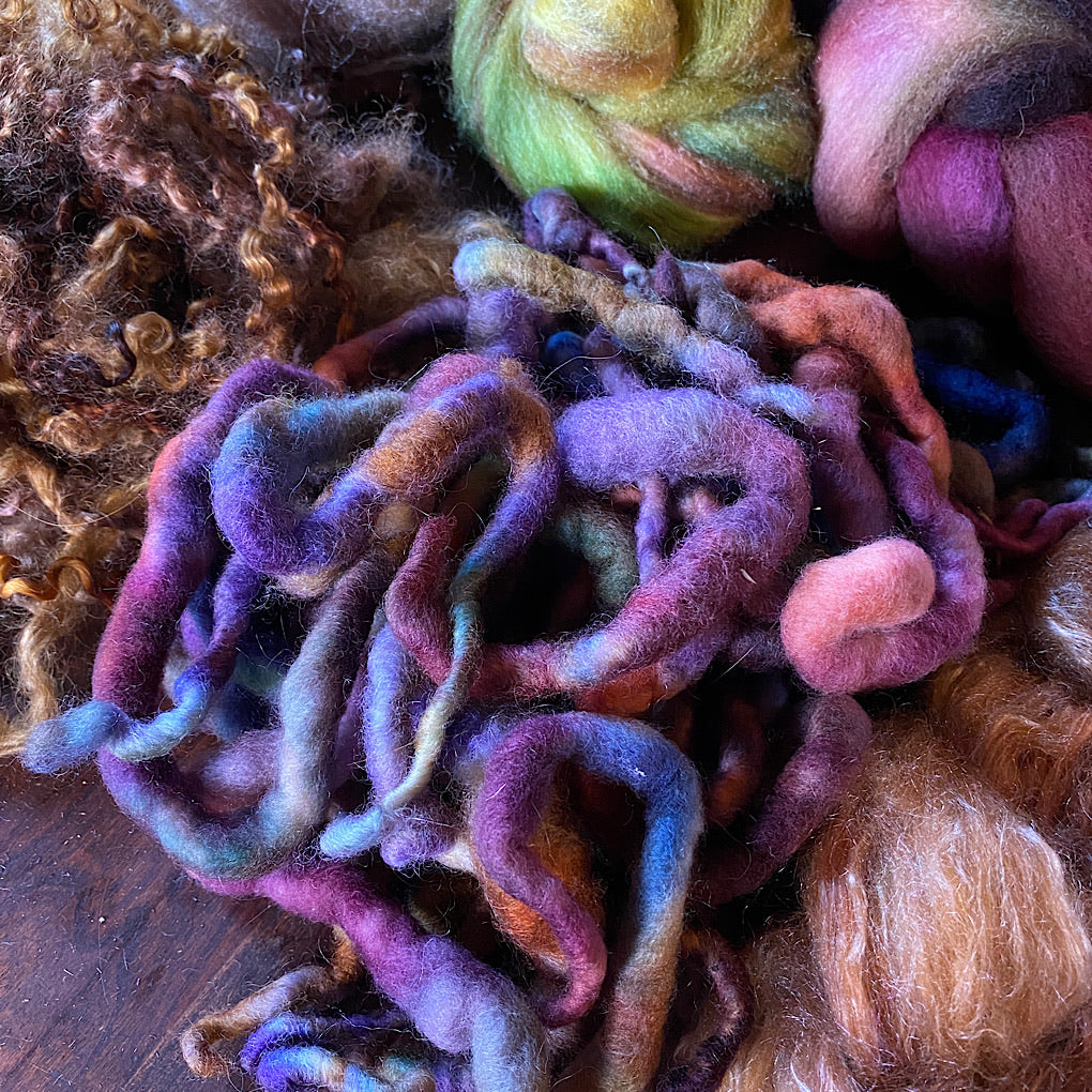 Gold Spinning kit Hand dyed roving