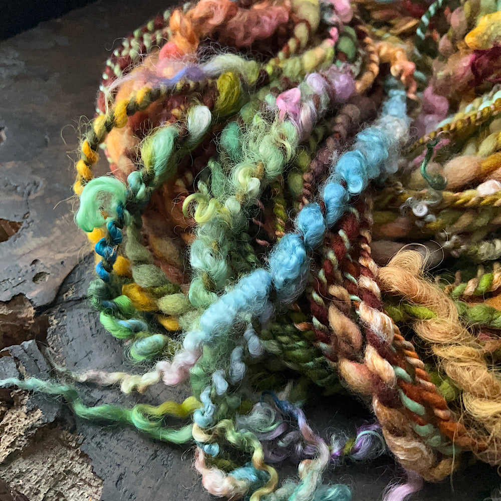 Happy fox - 2 ply yarn with curly locks