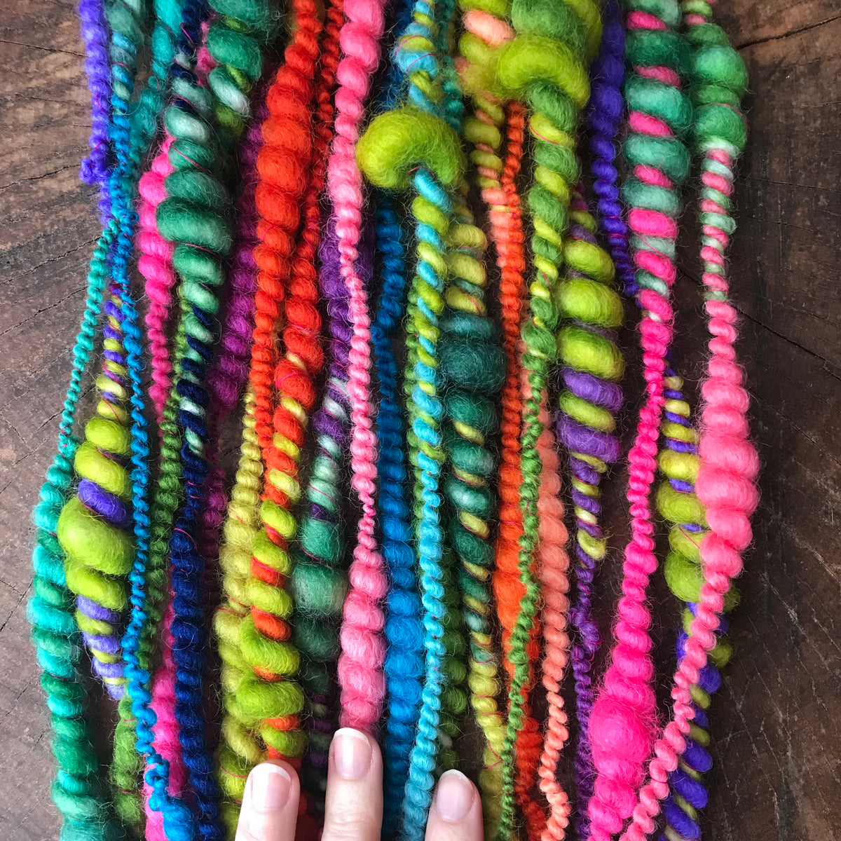 Rainbow green art yarn 100g - Mynoush