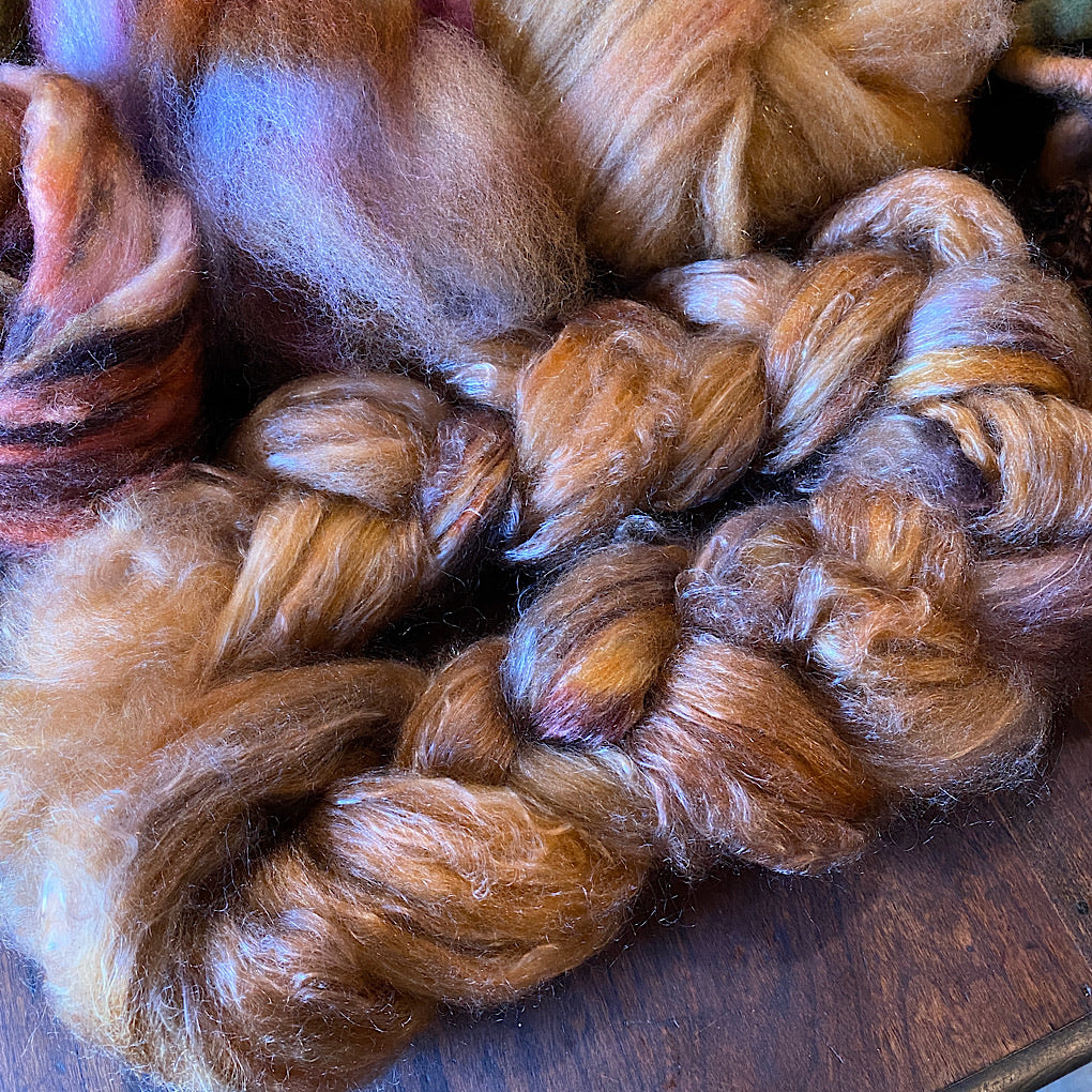 Gold Spinning kit Hand dyed roving
