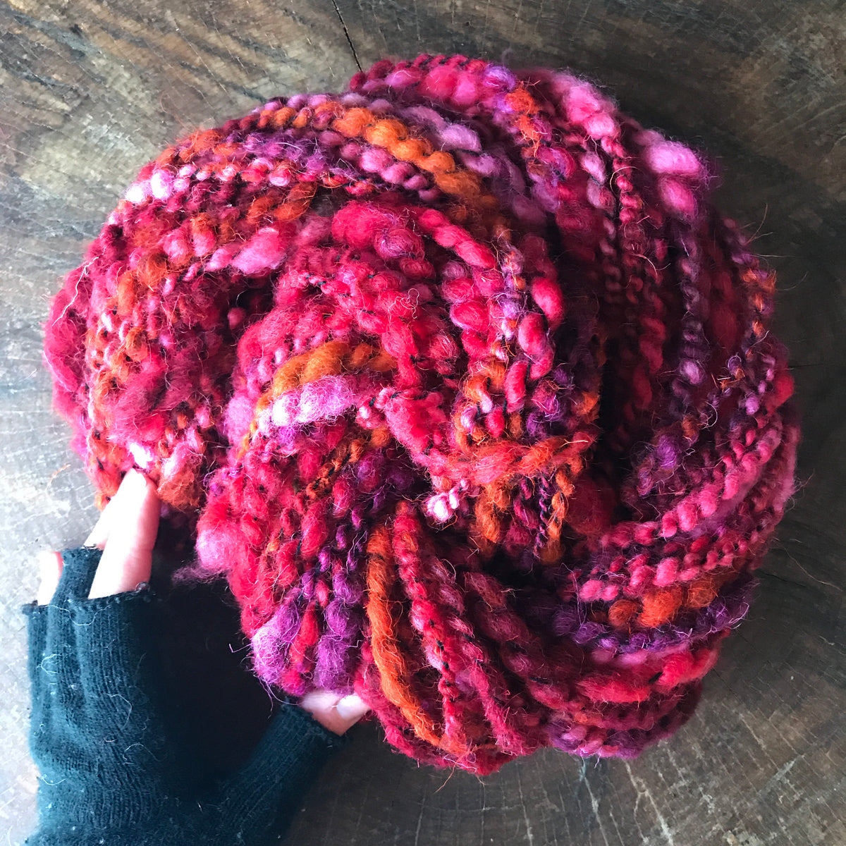 Red art yarn 100g 29y - Mynoush