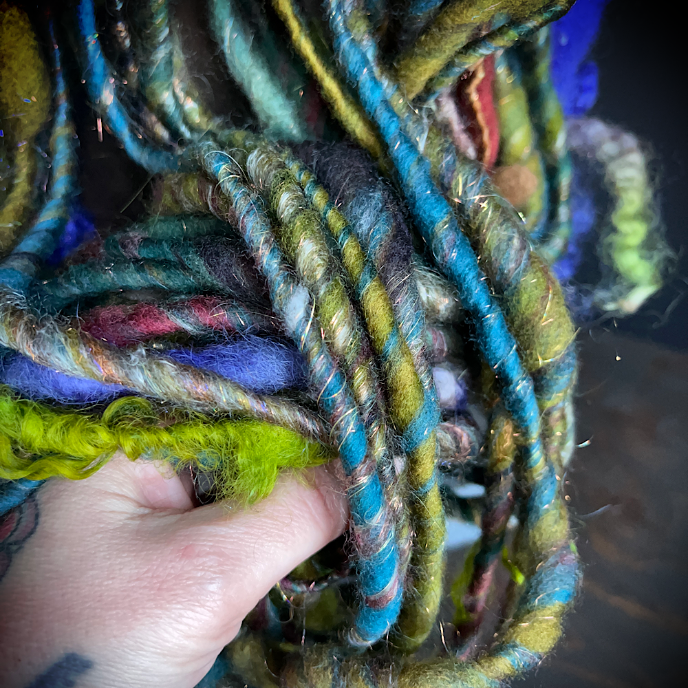 Core spun weaving yarn