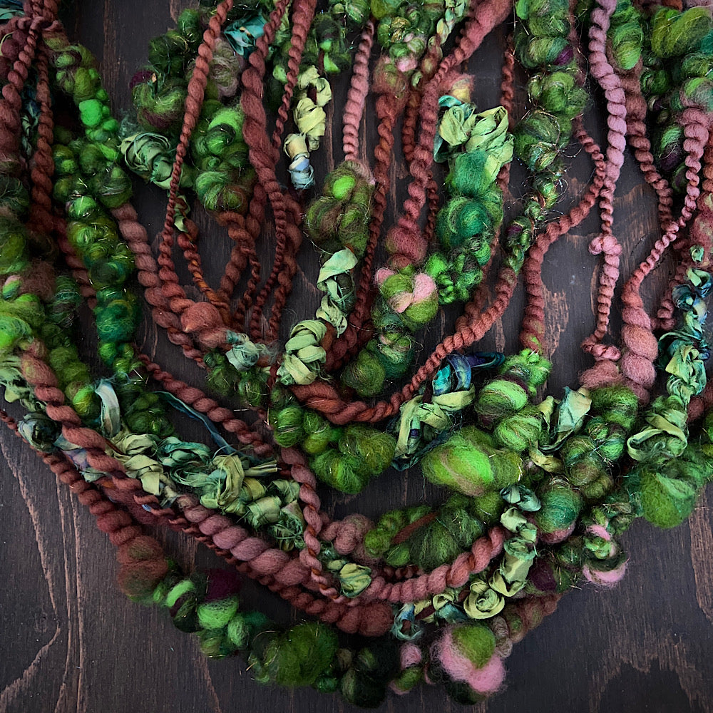 Art yarn for weaving