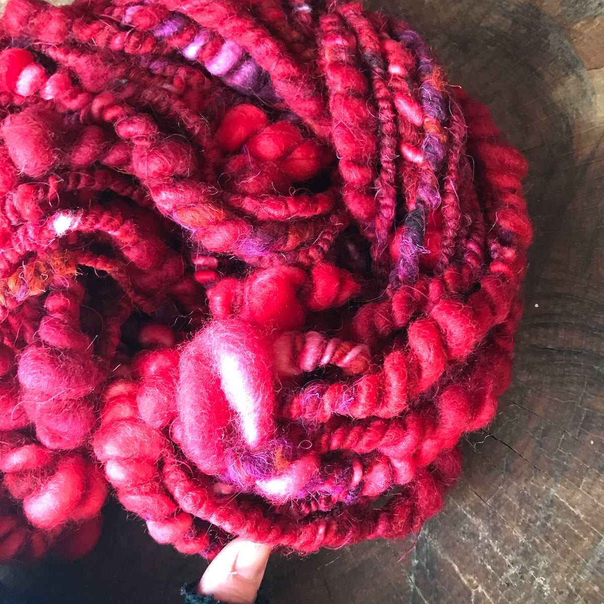 Red art yarn 100g 15y - Mynoush