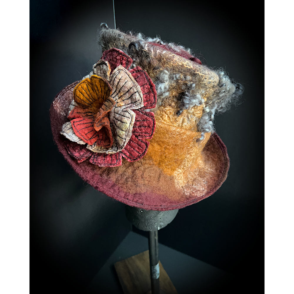 Felted top hat with rose - 23.5”