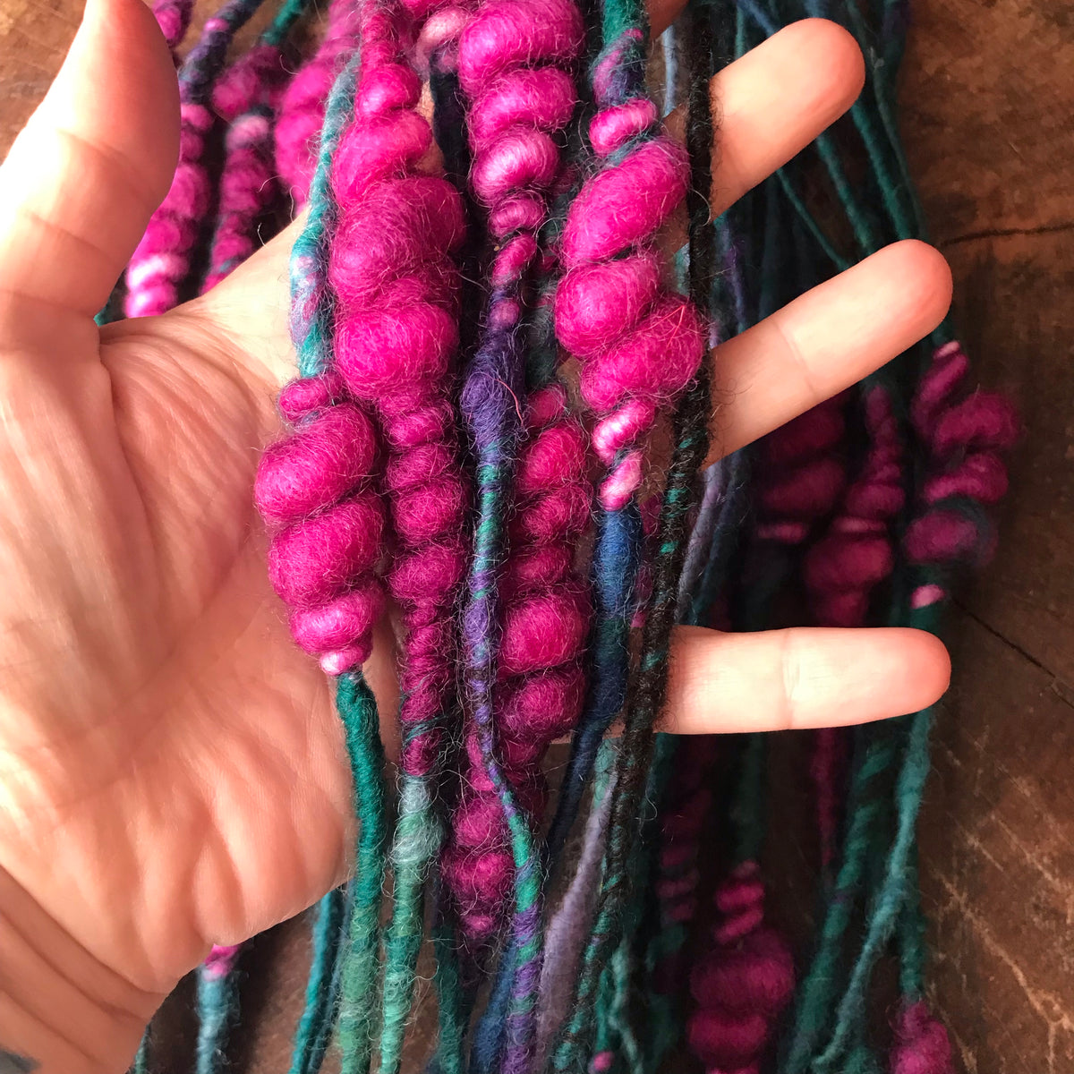 RESERVE Louise D. Teal purple art yarn 100g 25y - Mynoush