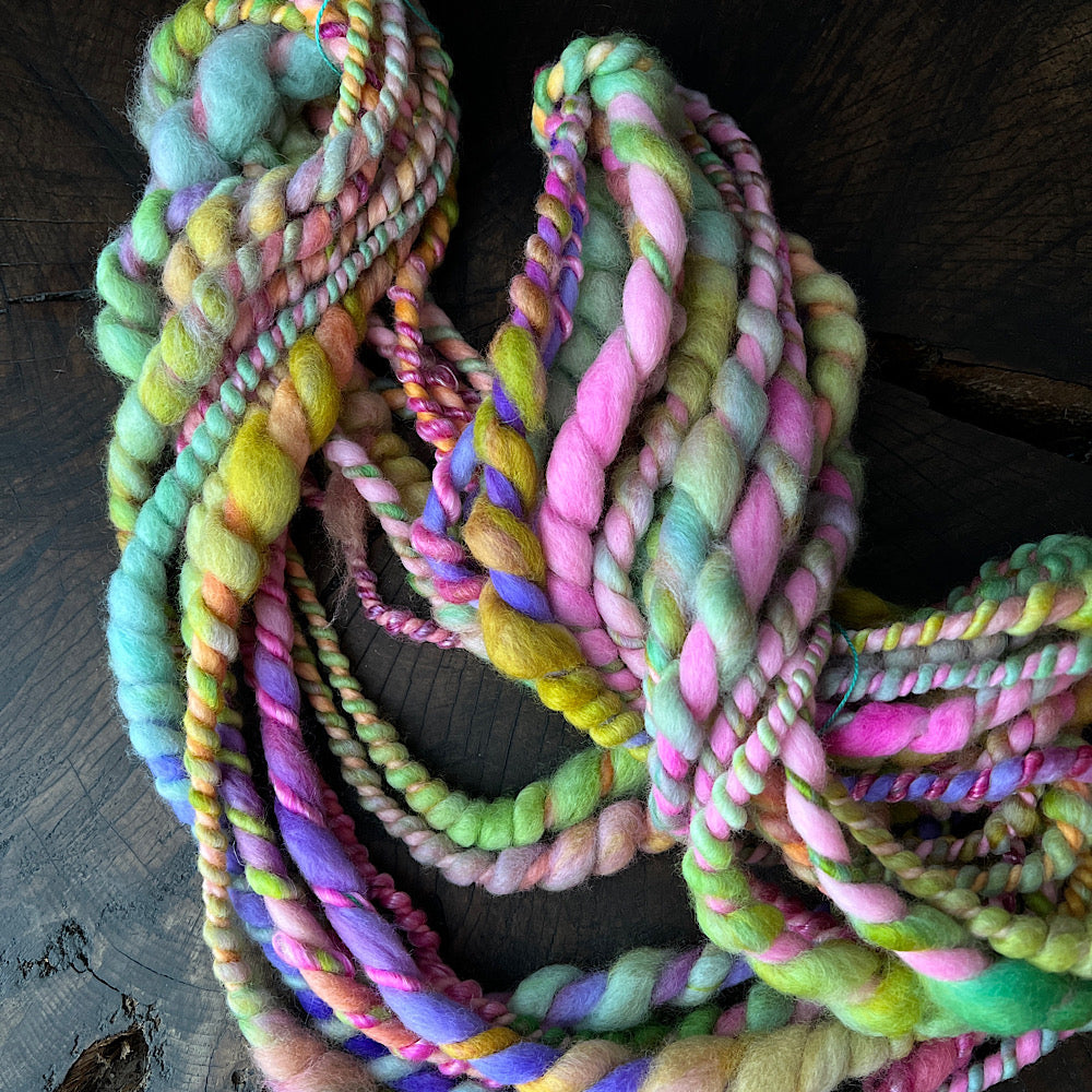 Shy Frog - jumbo 2 ply spiral art yarn