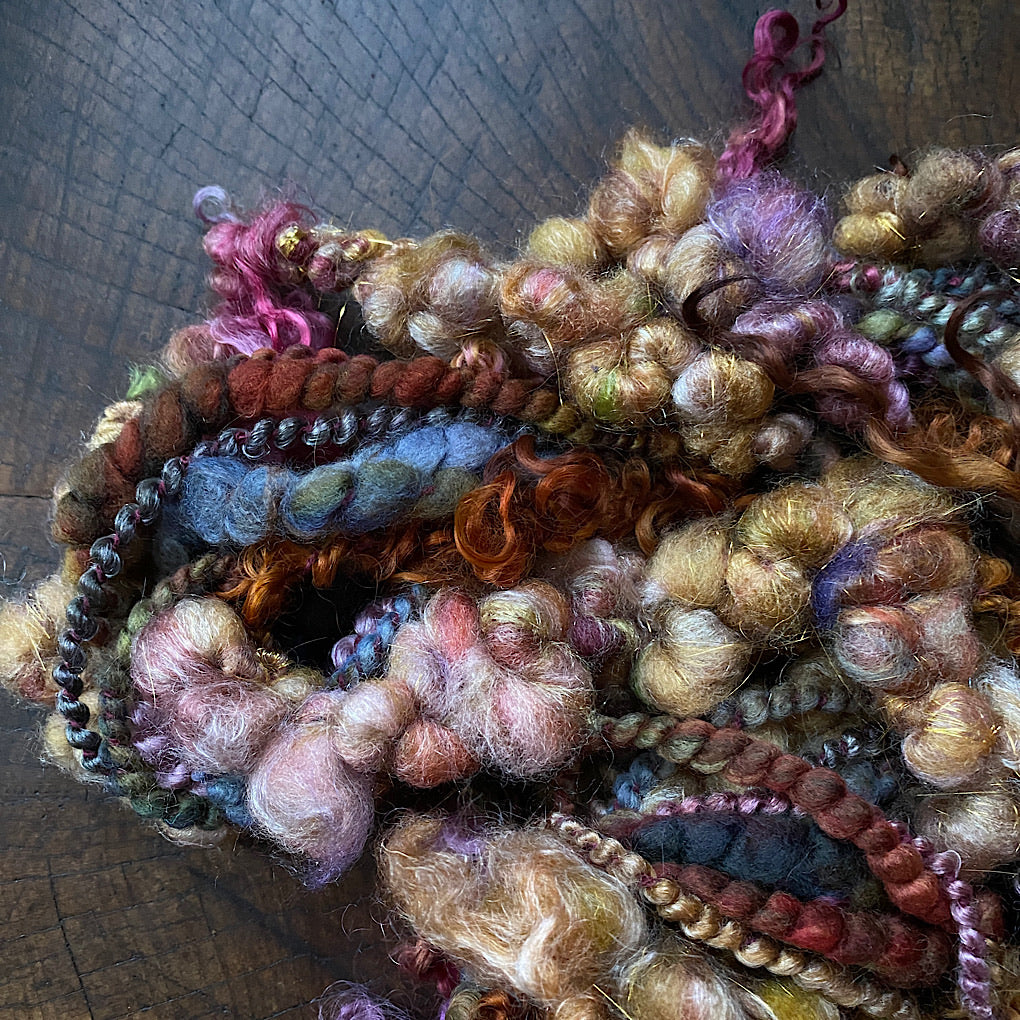 Clair-obscur Rich golden Signature Art yarn