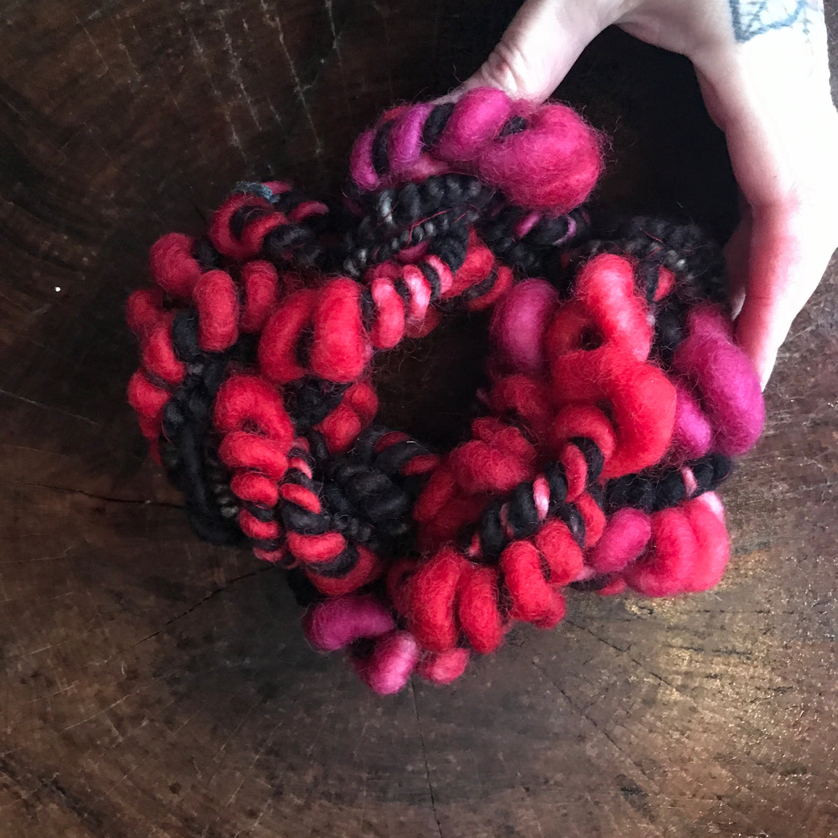 Red art yarn 45g - Mynoush