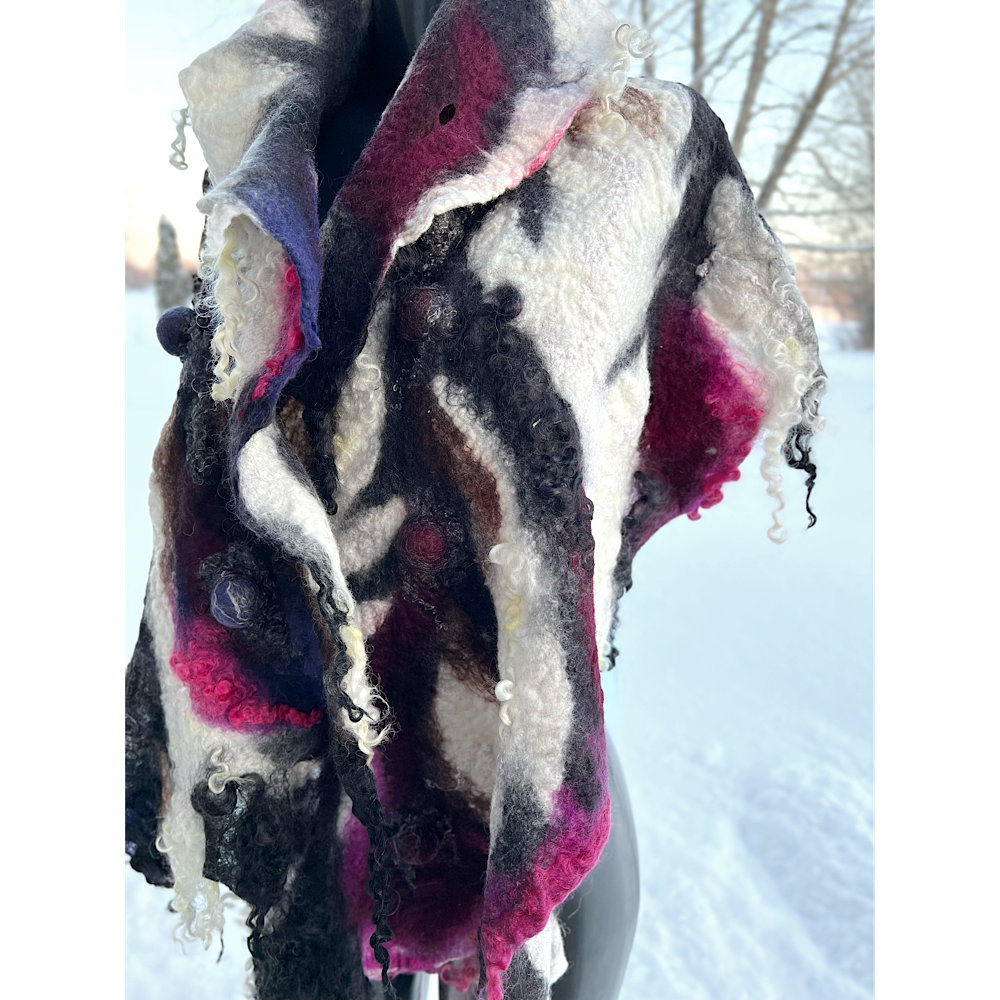 Felted scarf 2023