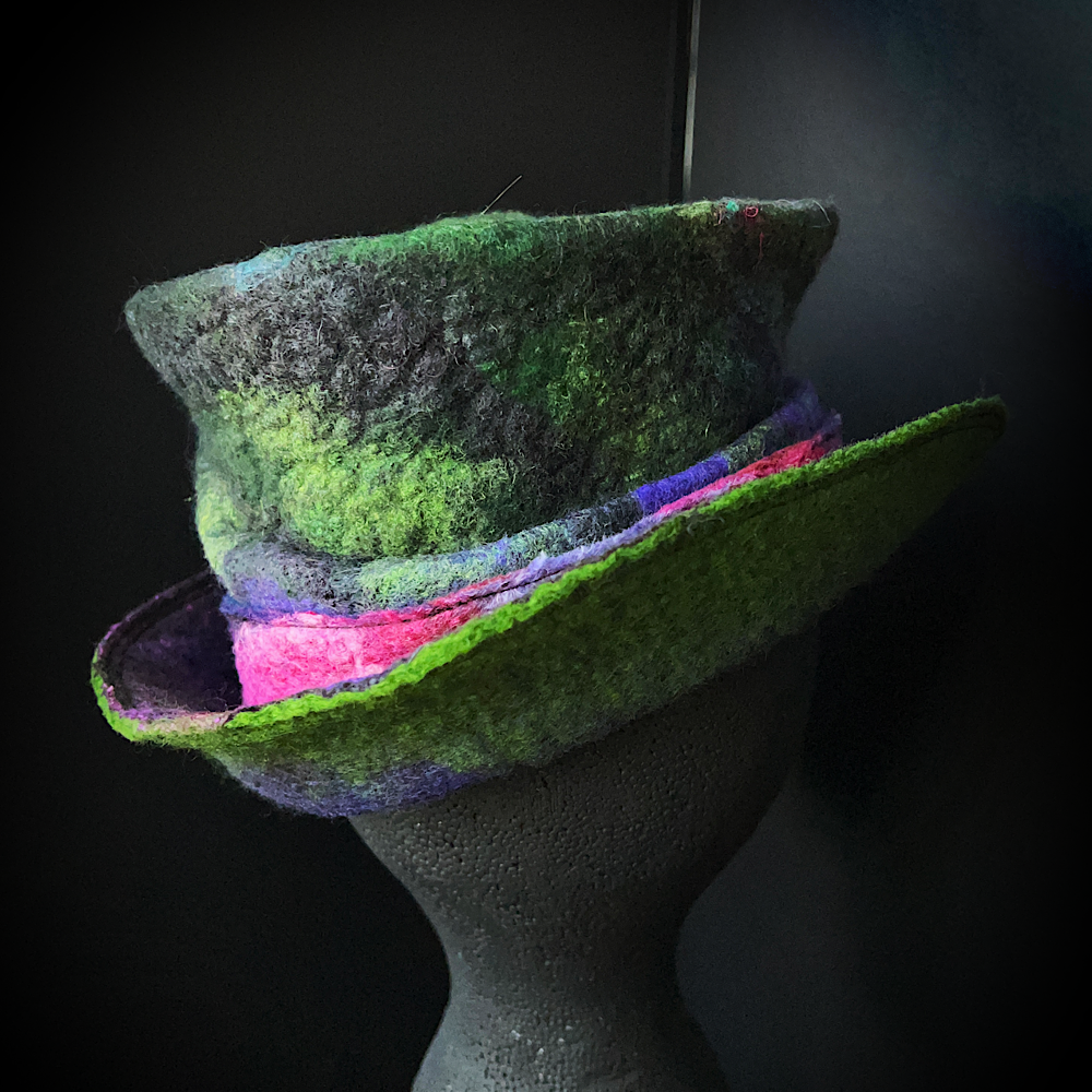 Felted top hat with flower - 23”
