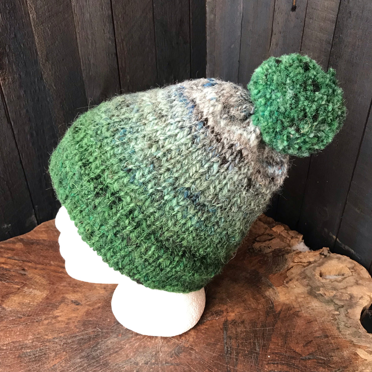 Green  beanie 100% wool Tuque verte laine - Mynoush