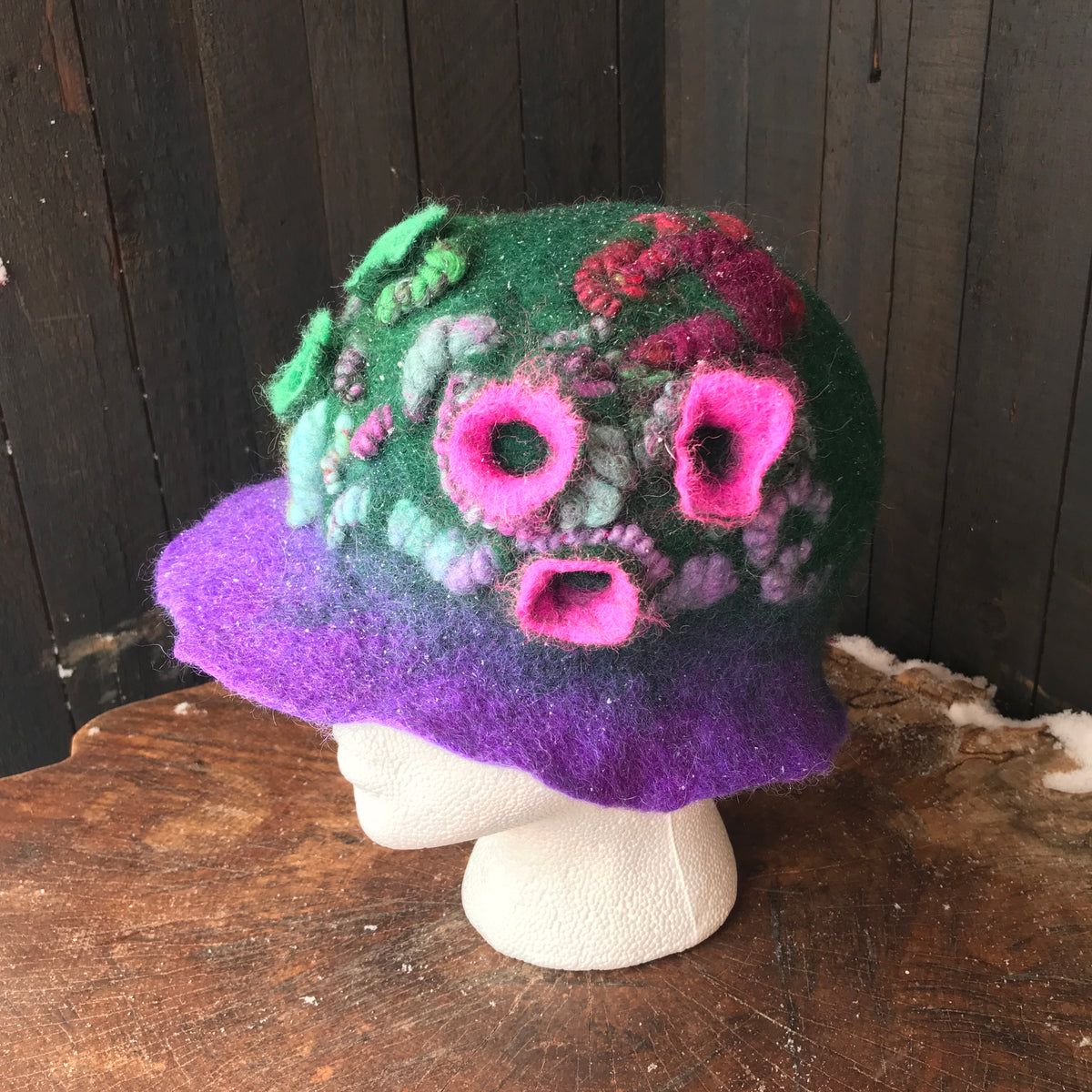 Green hat Chapeau vert - Mynoush