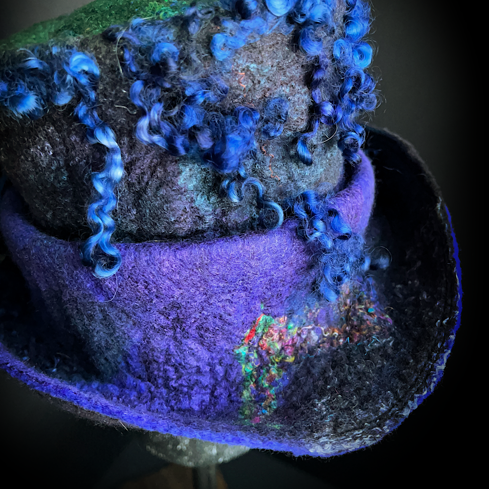 Felted top hat with flower - 22 3/4”