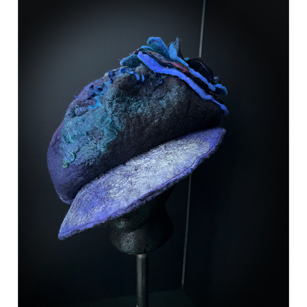 Felted oversized newsboy hat size 23.5”