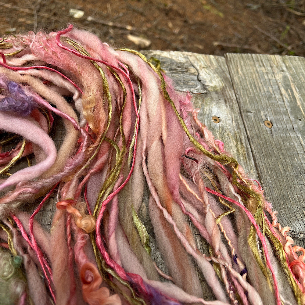 Lost roses - single art yarn