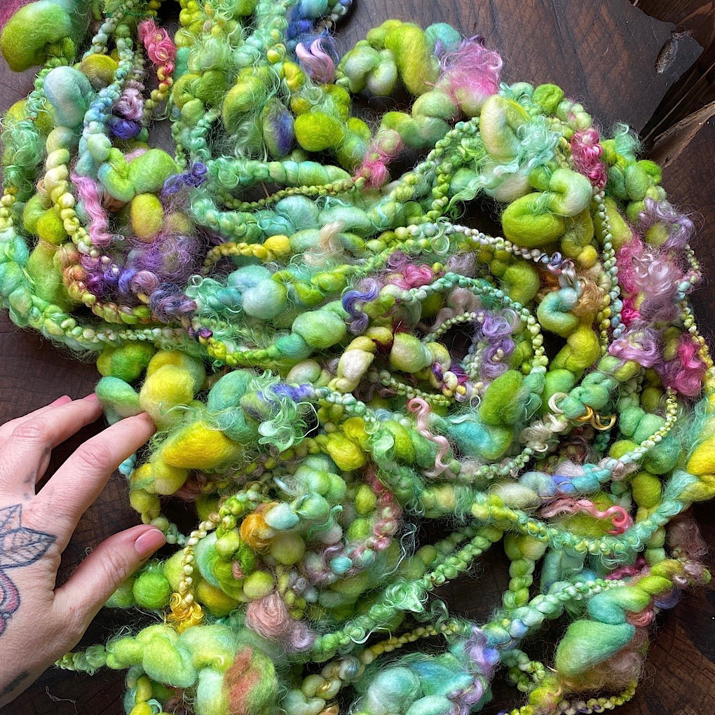 Frais du jardin Jumbo boucle Art yarn with locks