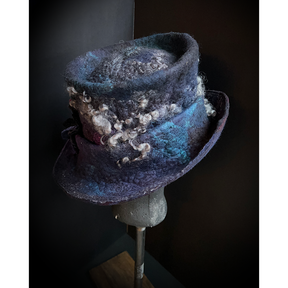 Felted top hat with flower - 23.5”
