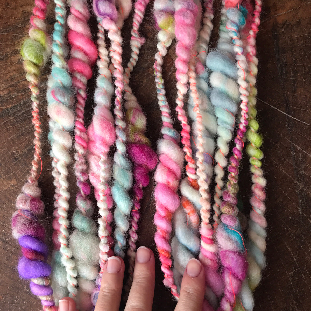 Rainbow  art yarn 100g - Mynoush