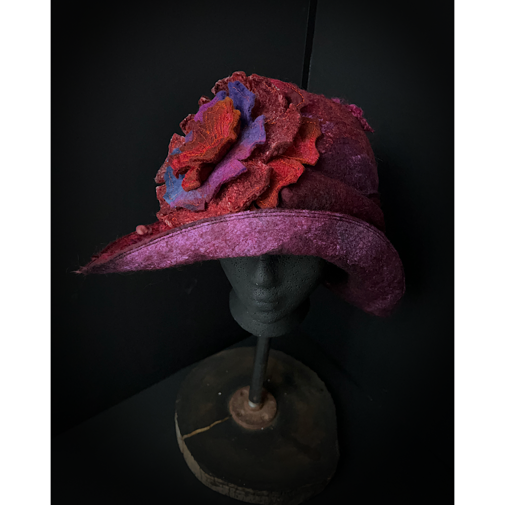 Felted flapper’s hat with rose size 24” 1/4