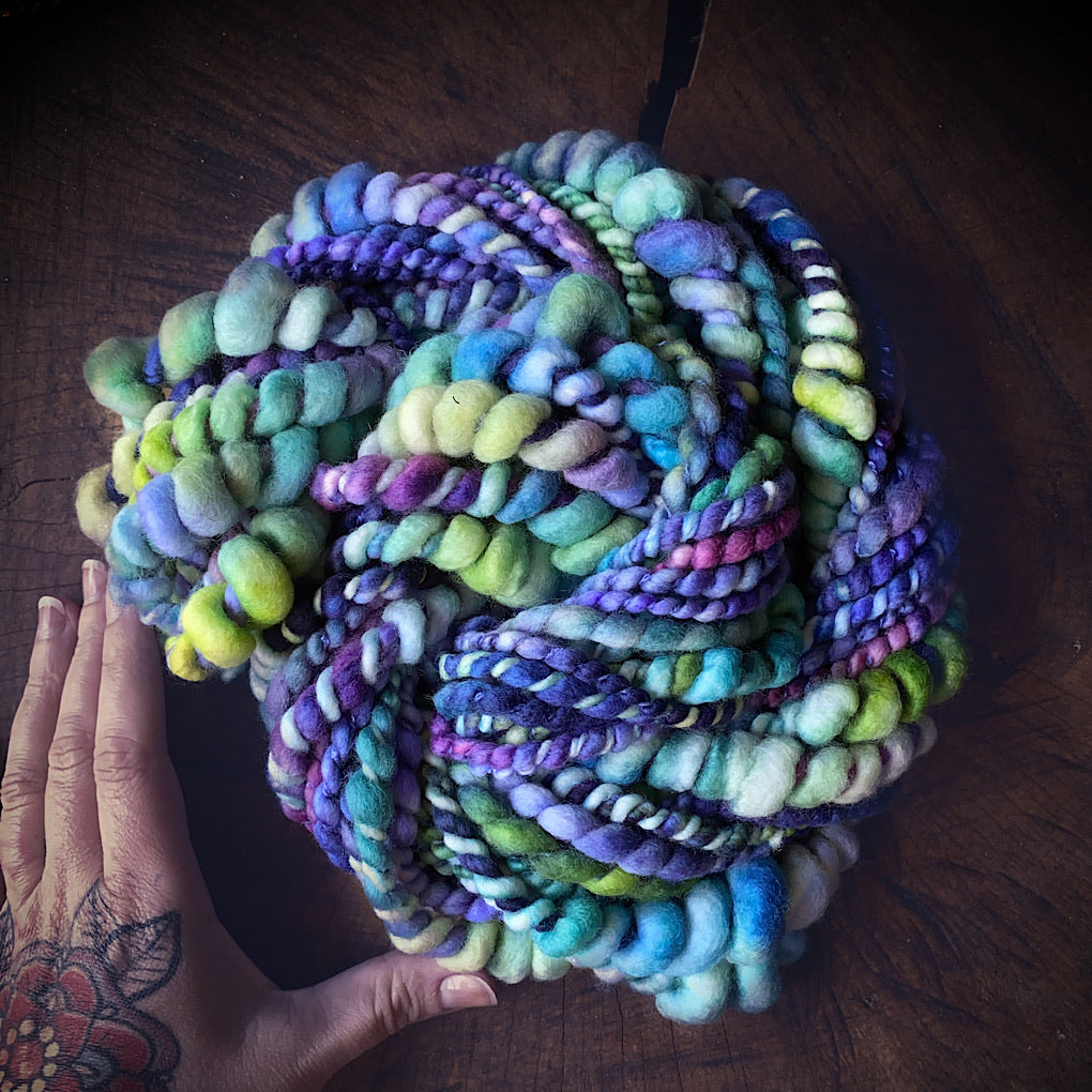 Aurora Extreme thick and thin merino yarn