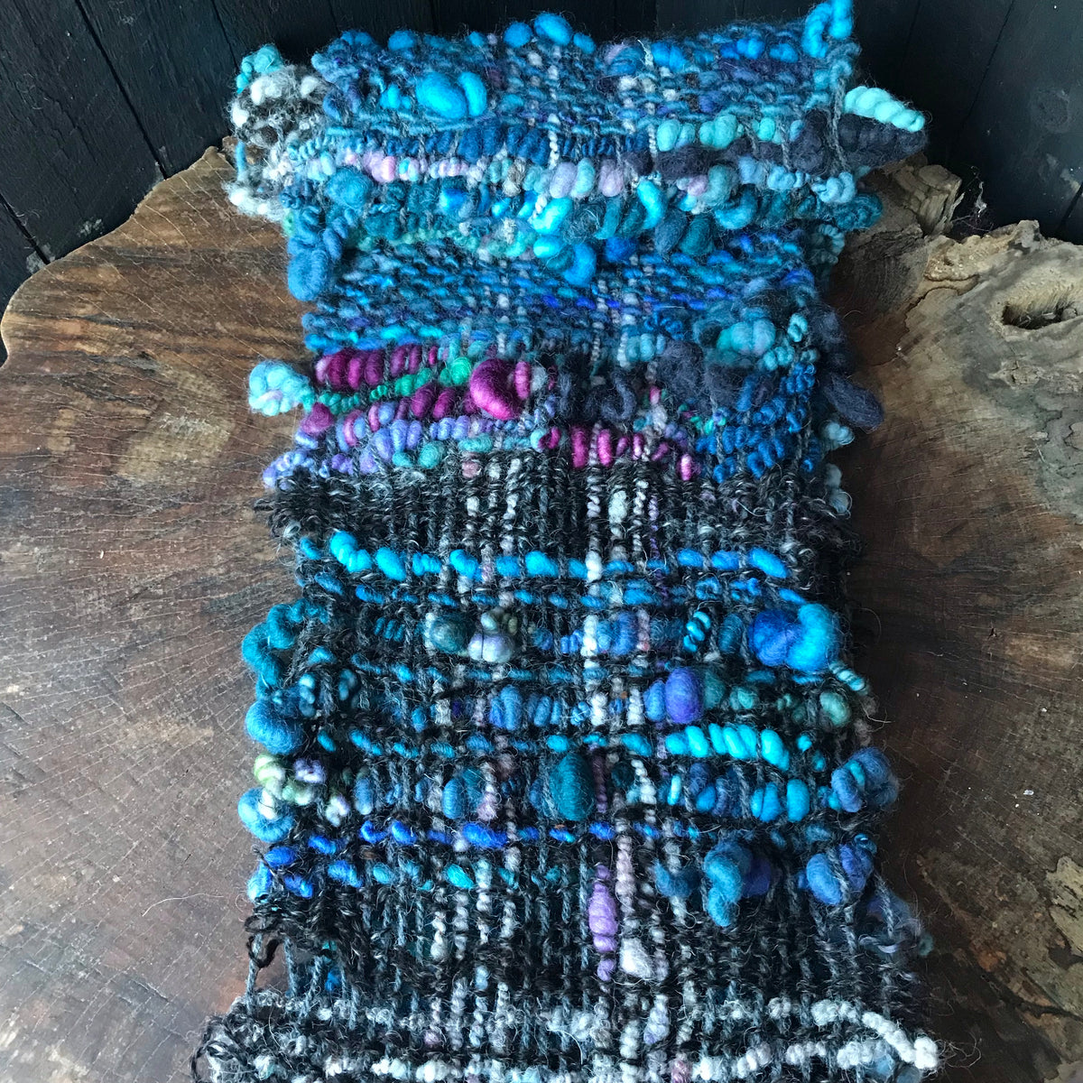 Blue hand woven scarf 100% Wool Hand woven 84”x9” Foulard bleu en laine tissé main 84”x9” - Mynoush