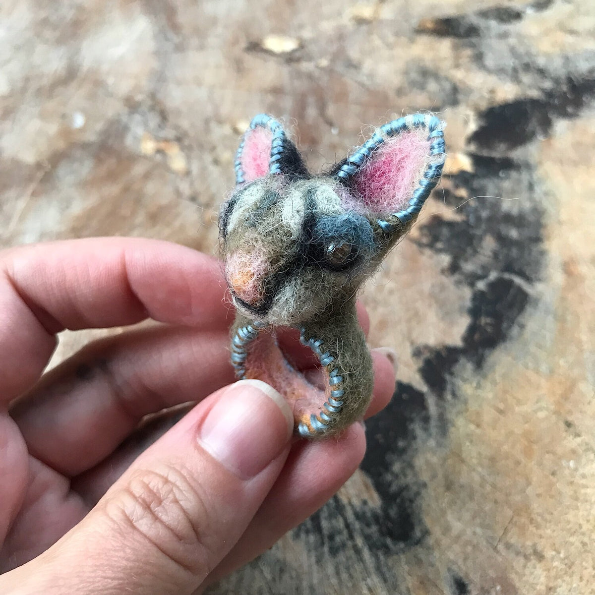 Cat felted ring size 7.5-8.5 - Mynoush