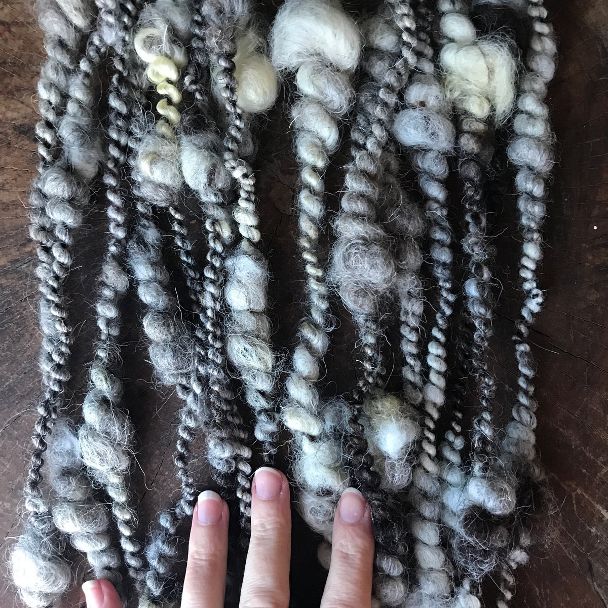 Grey  hand spun yarn 100g - Mynoush