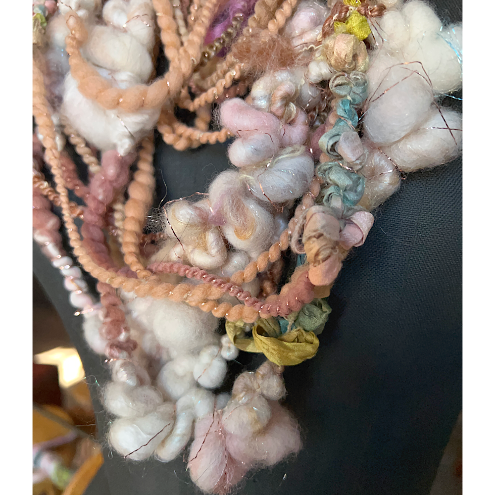 Art yarn for weaving