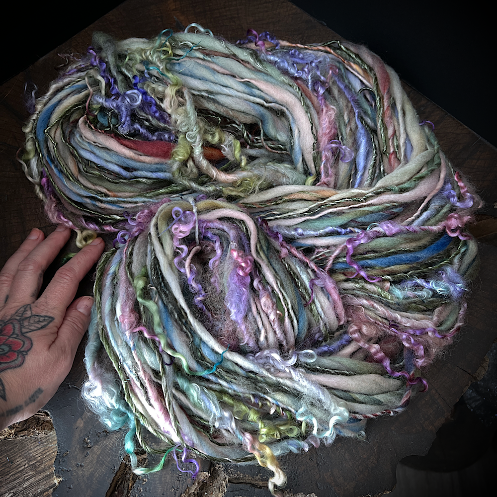 Sage breeze single art yarn