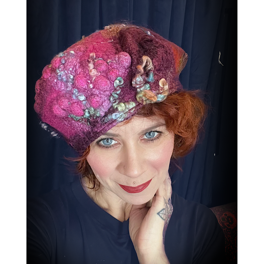 Merino silk beret 23“1/2