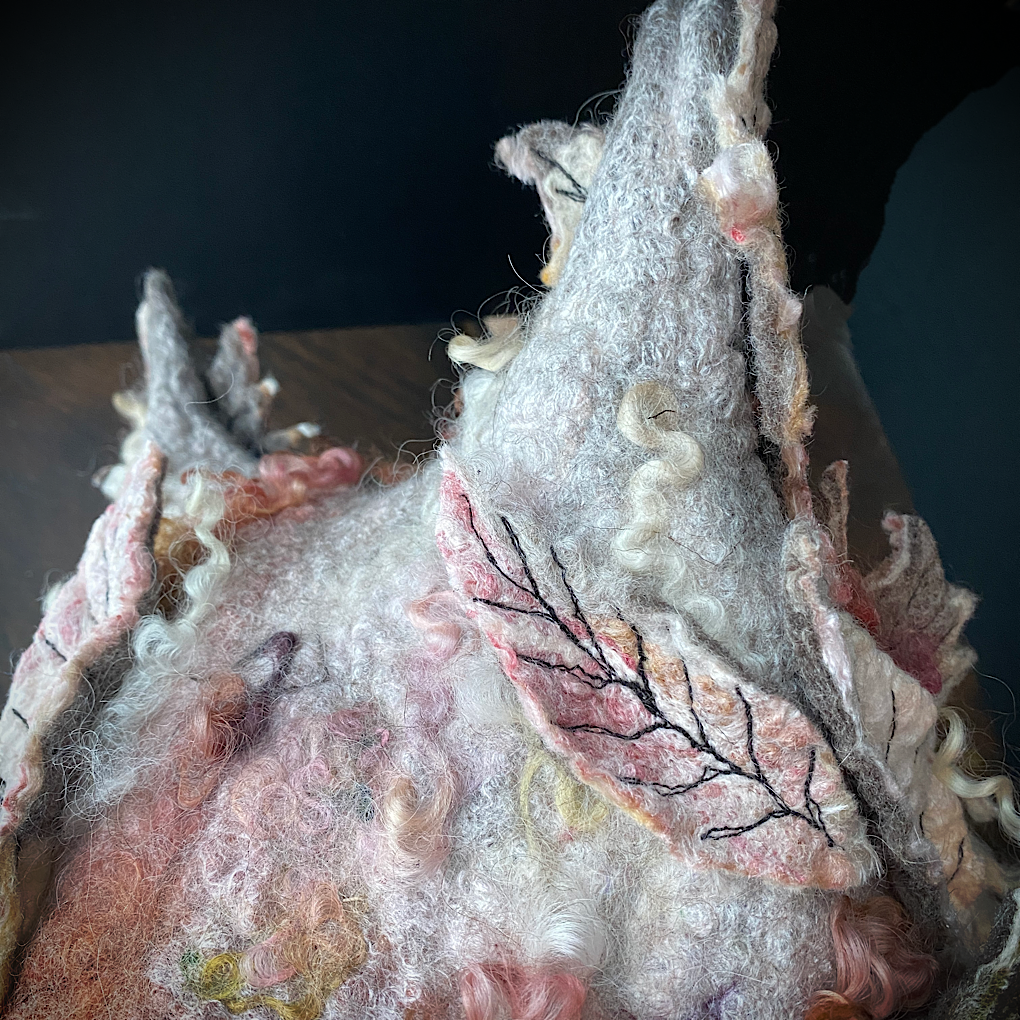 L’esprit des bois felted hood size 23“ STOCK