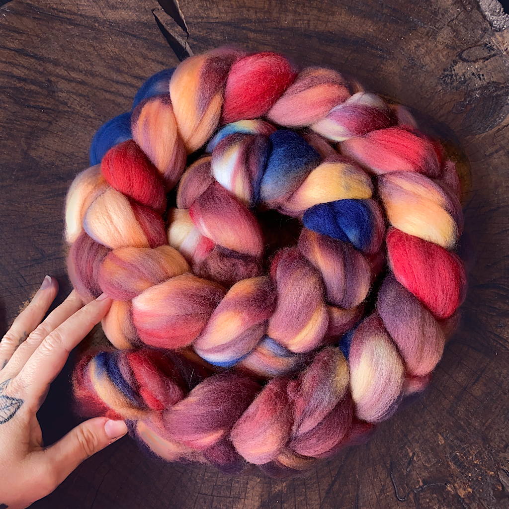 Hand dyed 22 microns roving