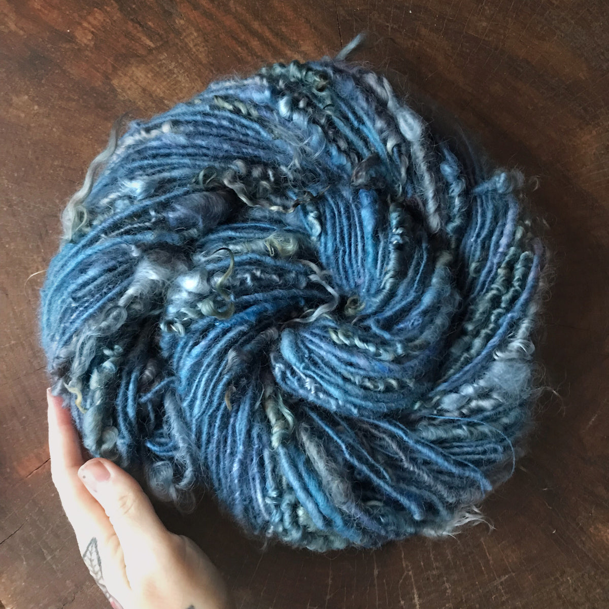 RESERVE MANON B.- Blue textured wool yarn 100 grams 40 yards skein - Mynoush