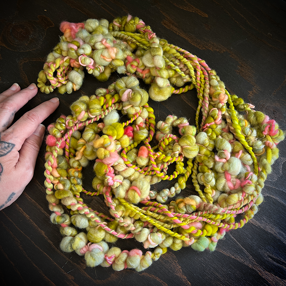 Toad kisses weaving art yarn