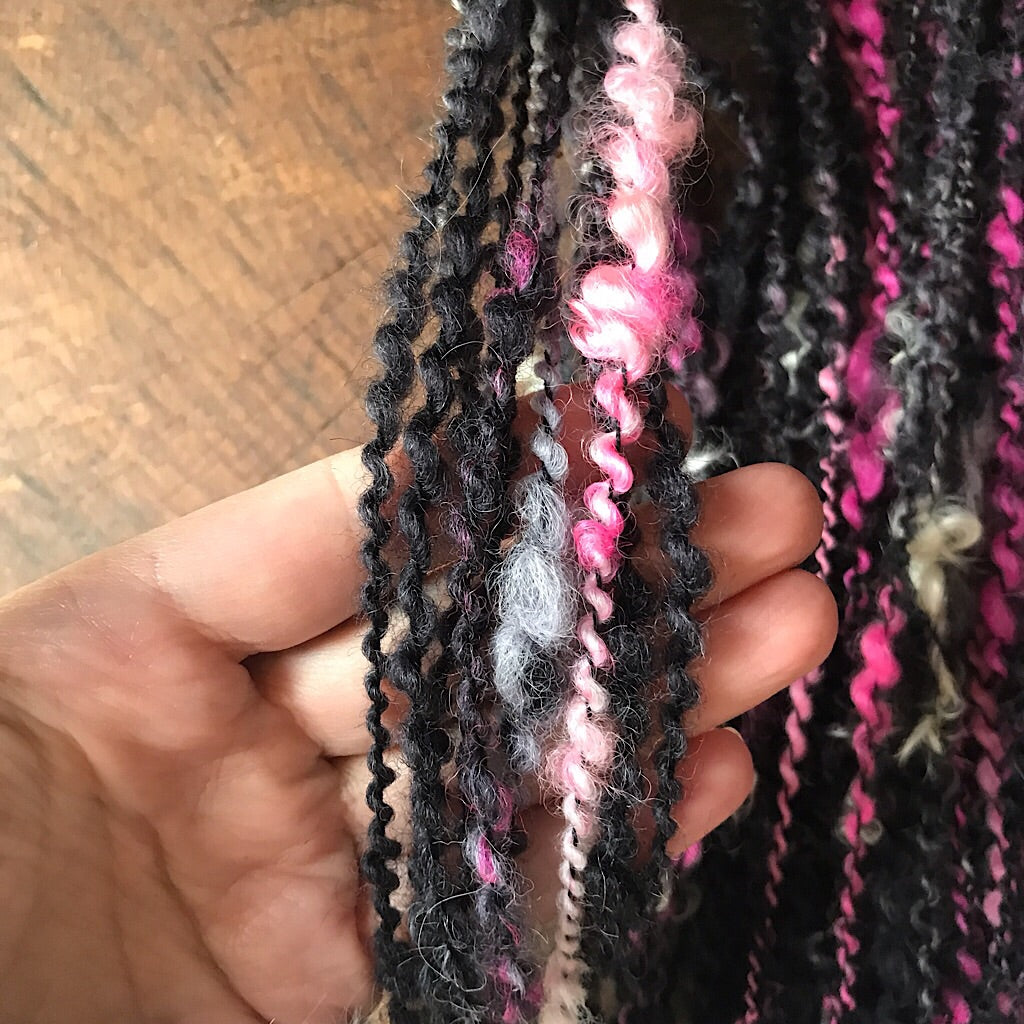 Black tulip spiral yarn