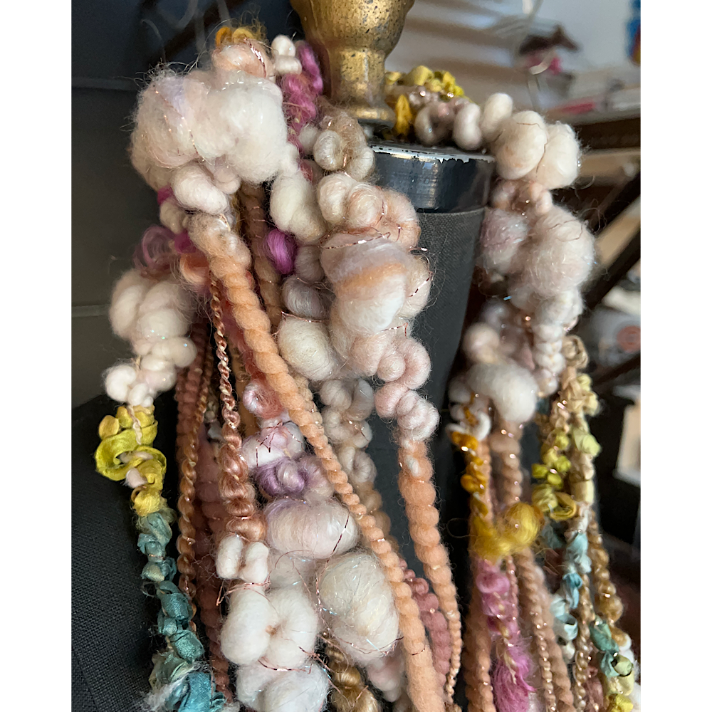 Art yarn for weaving