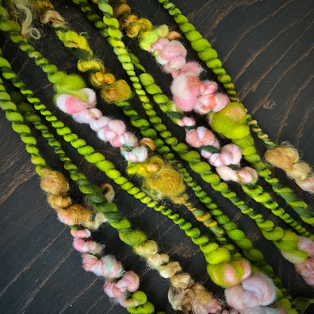 Art yarn for weaving