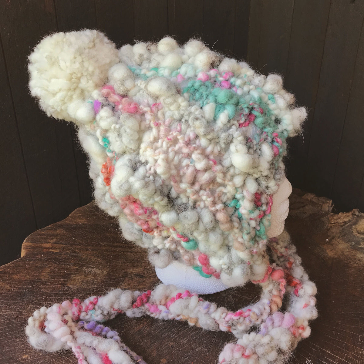 Hand knitted hat | Tuque blanche - Mynoush