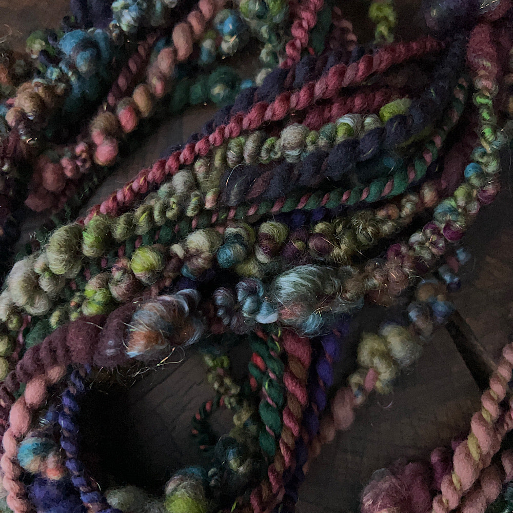 Art yarn for weaving